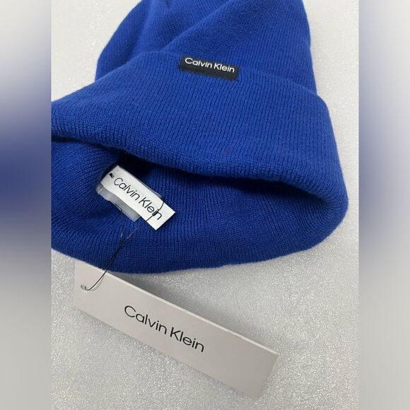 Calvin Klein beanie hat - Picture 4 of 5